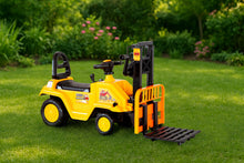 Load image into Gallery viewer, Kids Manual Forklift Ride-On with Working Mast Lift and Pallet
